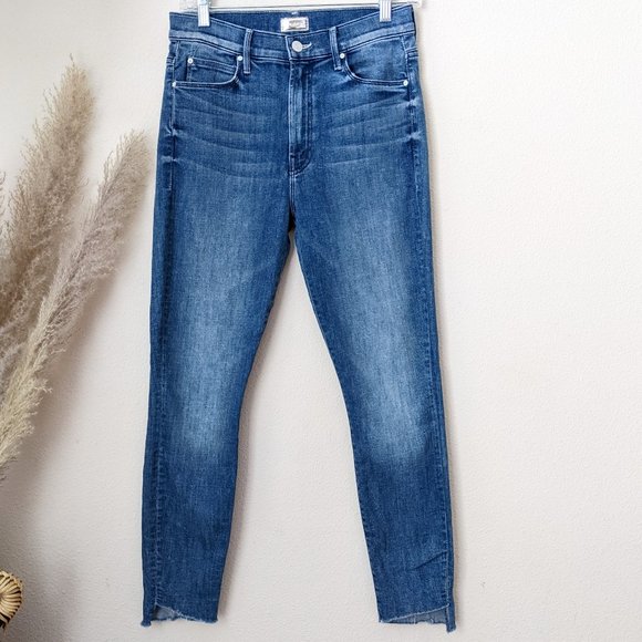 MOTHER Denim - MOTHER Stunner Zip Ankle Step Fray Jeans in GOOD GIRLS DO SIZE 28